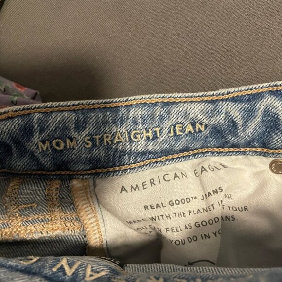 American Eagle Custom Flare Leg Mom Jean Floral Print Distressed Size 4 Denim - Picture 5 of 10